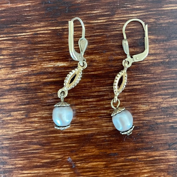 French Clip | Women’s Earrings | Pearl Drop | Gold | Green | Art Deco - Picture 1 of 3